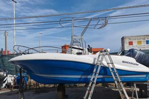 Quicksilver 555 con 115cv yamaha 