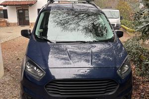 Ford transit courier autocarro uso privato