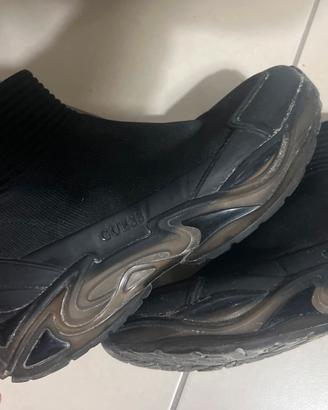 Sneakers a calzino Guess nere con suola chunky n41