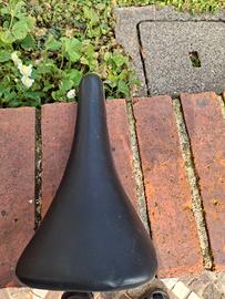 SELLA CONCOR PELLE NERA