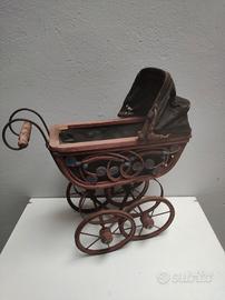 Carrozzina giocattolo vintage 