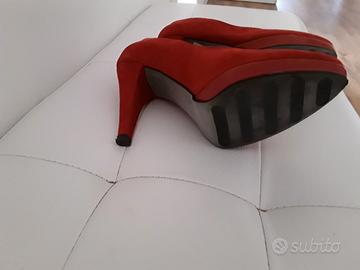 Scarpe rosse n.37