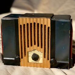 Radio Art Déco Kadette Anno 1933 U.S.A.  			