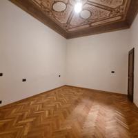 FIRENZE SAN LORENZO Appartamento con tre camere