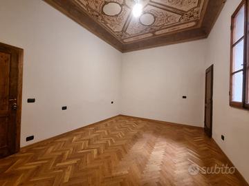 FIRENZE SAN LORENZO Appartamento con tre camere