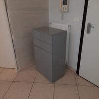 mobiletto grigio lucido