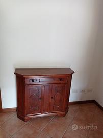 Mobiletto in legno