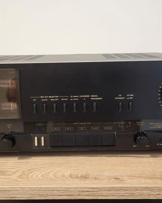 Amplificatore ibrido Luxman lv104u
