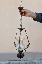 Lampadario vintage in ferro battuto e vetro