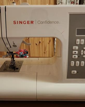  Macchina da cucire Confidence Singer