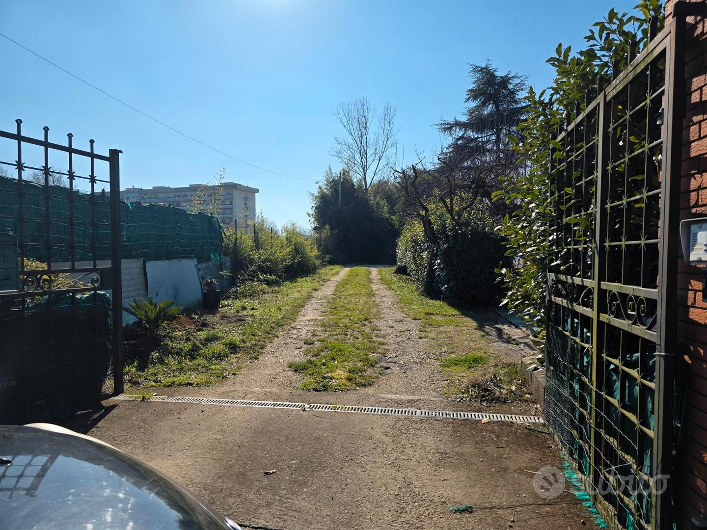Casale da ristrutturare - Vista 2