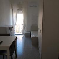 Monolocale arredato con bagno