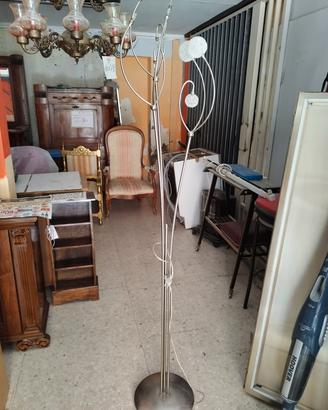 Piantana con luci