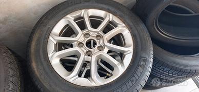 Cerchi in lega originali con gomme fiat 500x