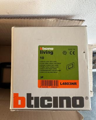 Placche BTicino Living  Nera 3 Moduli (L4803NR)