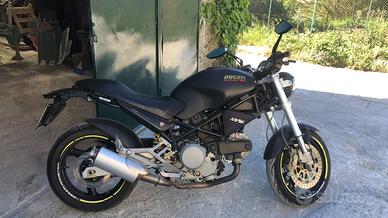 Moto Ducati monster dark 620 ie