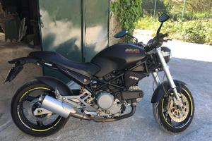 Moto Ducati monster dark 620 ie
