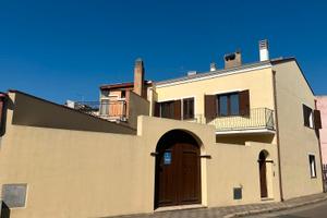 Casa indipendente con cortile