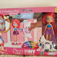 bambola piny gioco banbola vestiti colori nuova