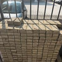 Mattoncini grigi autobloccanti