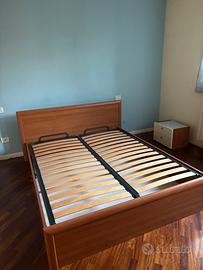 Struttura letto matrimoniale in legno con doghe