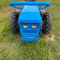 Trattore gommato 30CV