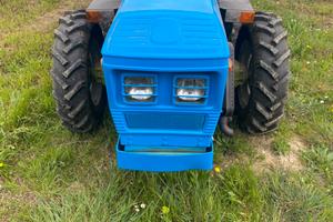 Trattore gommato 30CV