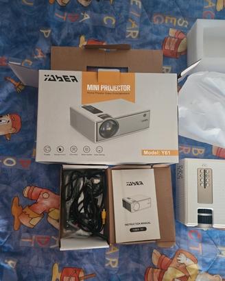 Mini proiettore Y61