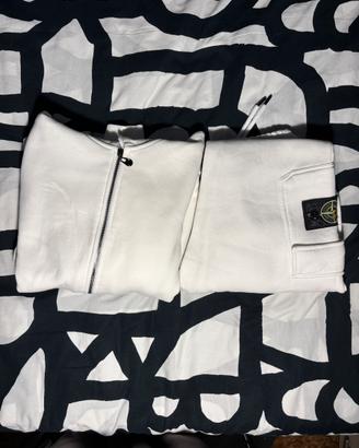 Completo Stone Island