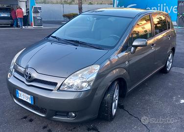 Toyota Corolla Verso 2.2 d