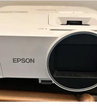 Proiettore Epson EH-TW5600 FULL HD Cinema