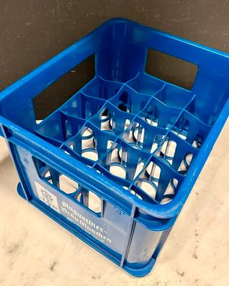 Cassa birra Augustiner blu vuota portabottiglie
