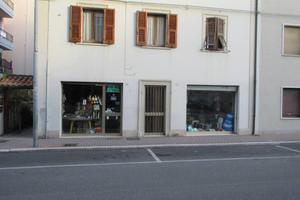 AMPIO NEGOZIO IN ZONA CENTRALISSIMA