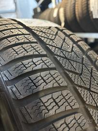 Pneumatici Pirelli Winter Sottozero 3 235 50 R19