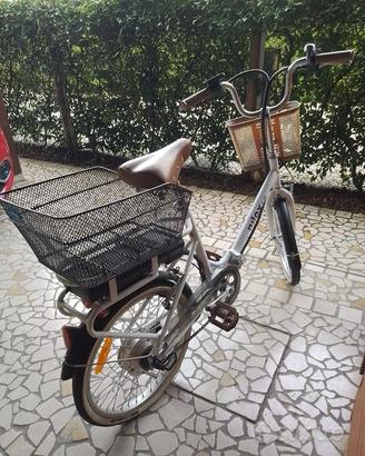 E-bike pieghevole