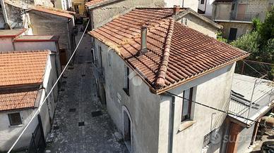 CASA INDIPENDENTE A SAN MARTINO VALLE CAUDINA