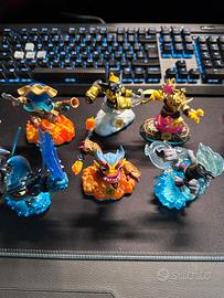 SKYLANDERS  Amiino 20 personaggi 3 pedane
