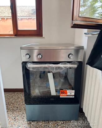 Cucina Beko - Induzione + Forno Elettrico 60x60 cm