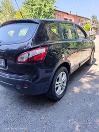 Nissan qasquai