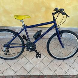 Mountain bike con ruote da 24 per ragazzi