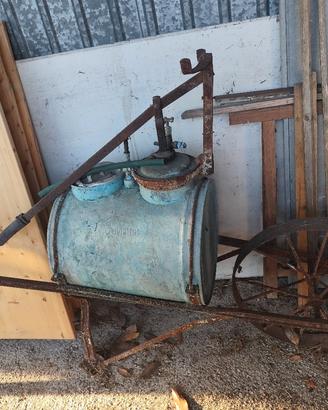 carriola irroratrice vintage 
