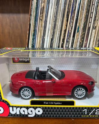 Modellino auto fiat 124 spider burago scala 1/24