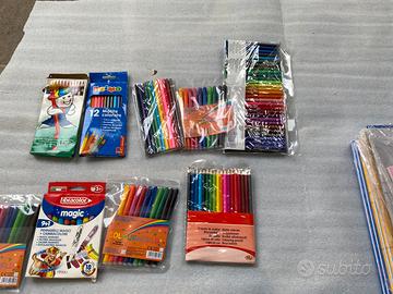 pennarelli e articoli  x la scuola da bambini