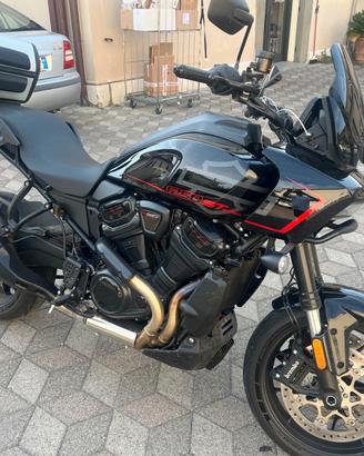 Pan America 1250 ST 2025