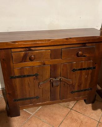 Mobili stile country