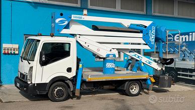 SOCAGE DA320 allestita su NISSAN CABSTAR NT400