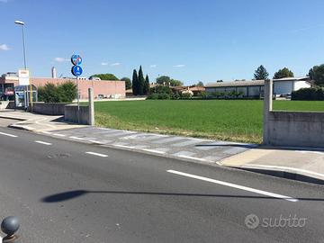 Terreni ad uso commerciale