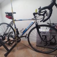 Bici + supporto magnetico + casco + sella