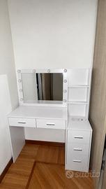 Toeletta da trucco/scrivania