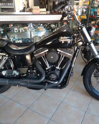 HARLEY DAVIDSON STREET BOB 1690CC.